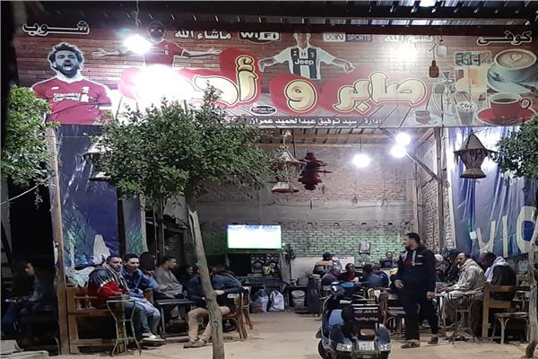 مقاهي شارع السودان تخالف قرار مجلس الوزراء بالغلق  