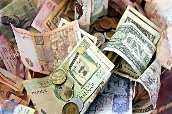 تباين أسعار العملات العربية والريال السعودي يسجل 4.15 جنيه