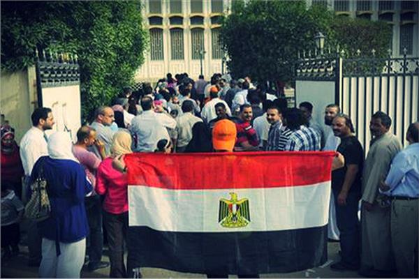 مصريون بالسعودية يطلقون مبادرة “يلا نساعد بعض” عبر الفيسبوك