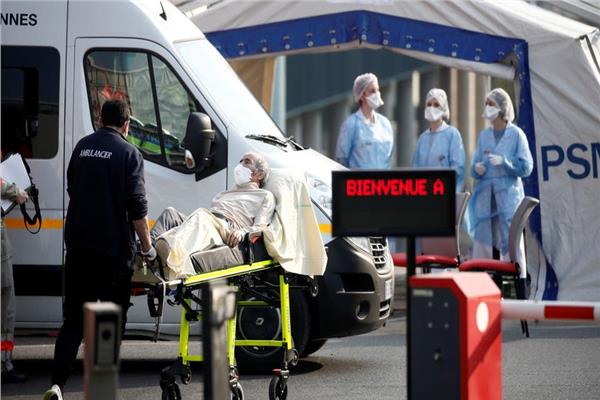 تسارع وتيرة حالات الوفاة من كورونا في فرنسا لليوم الثالث