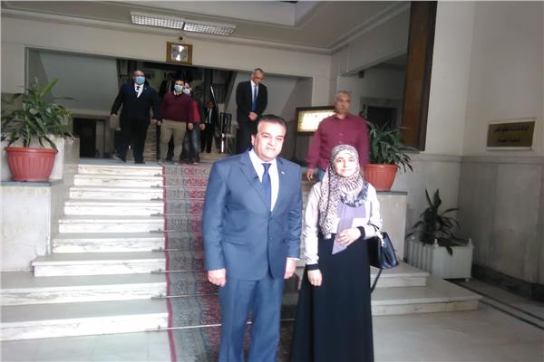 الدكتورة نهى حبشي مع  الدكتور خالد عبدالغفار، وزير التعليم العالي والبحث العلمي