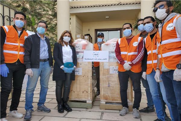 «أهل مصر» تتكفل بـ5 غرف عناية مركزة و30 جهاز تنفس صناعي بمستشفيات العزل الصحي