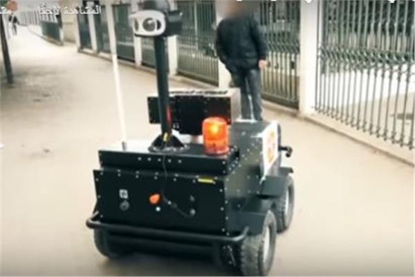 روبوت يجوب شوارع تونس لضبط مخالفي حظر التجول