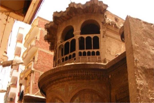 حقيقة انهيار مئذنة أحد المساجد الأثرية