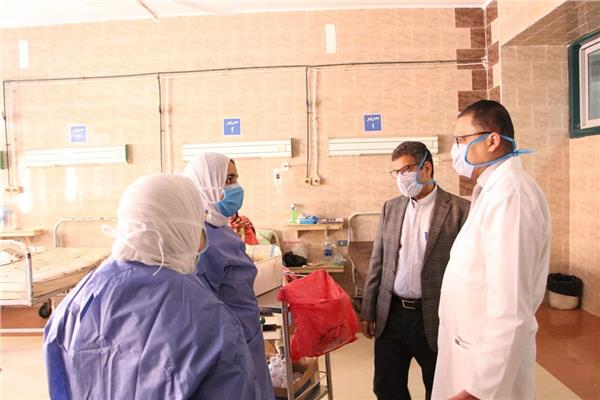 امر ادارى بارتداء جميع العاملين بمستشفى جامعة المنوفيه للماسك الجراحى