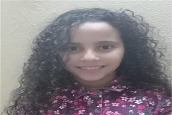 الطالبة علا عبد الحميد قويطة ابنة محافظة دمياط