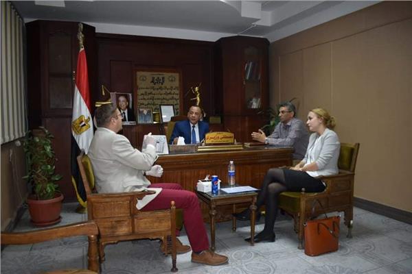 الوزيري ييلتقي سفير التشكيك بالقاهرة