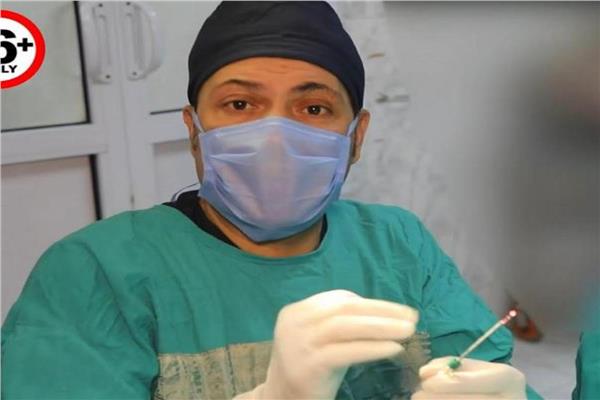الدكتور وائل متولي استشاري الجراحة العامة