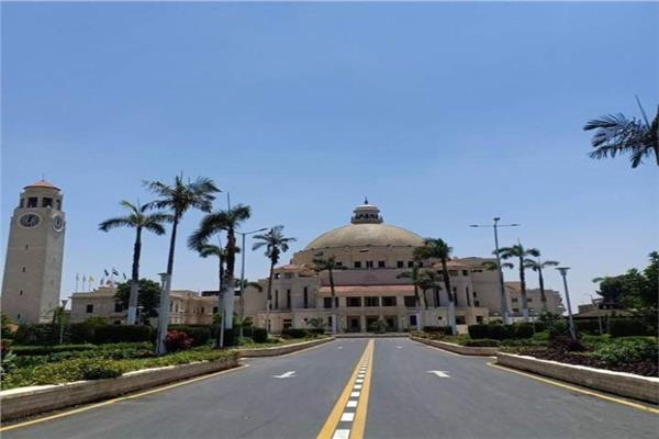  جامعة القاهرة