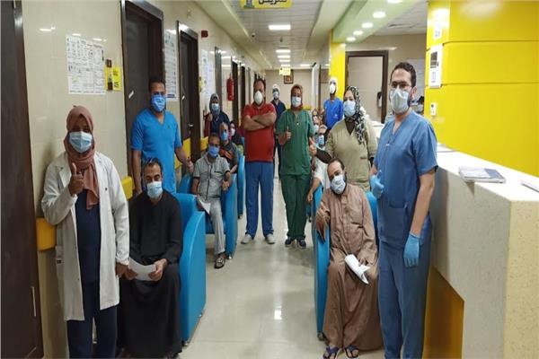 تعافى 13 مريض وخروجهم من مستشفى عزل إسنا
