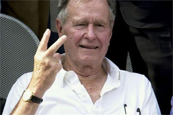 الرئيس الأمريكي الأسبق جورج بوش