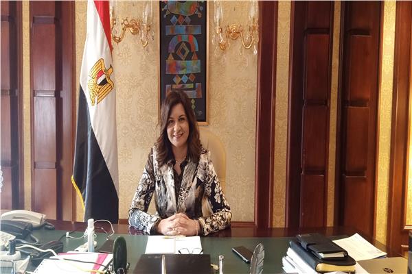 السفيرة نبيلة مكرم  وزيرة الدولة للهجرة وشؤون المصريين بالخارج
