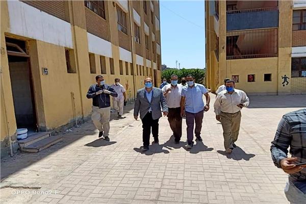  نائب محافظ الجيزة يتفقد مستشفى أبوالنمرس المركزي ولجان الثانوية العامه
