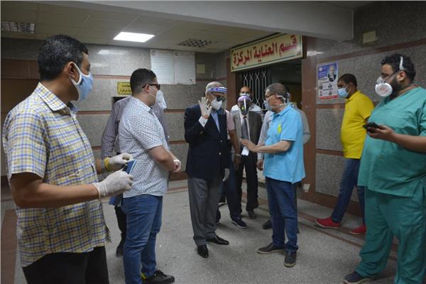 محافظ الجيزة يتفقد مستشفى أم المصريين