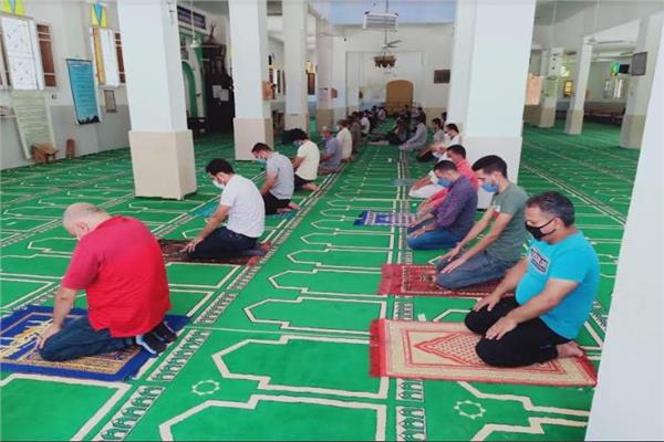 شمال سيناء: التزام المصلين بالإجراءات الاحترازية في اليوم الأول لإعادة فتح المساجد