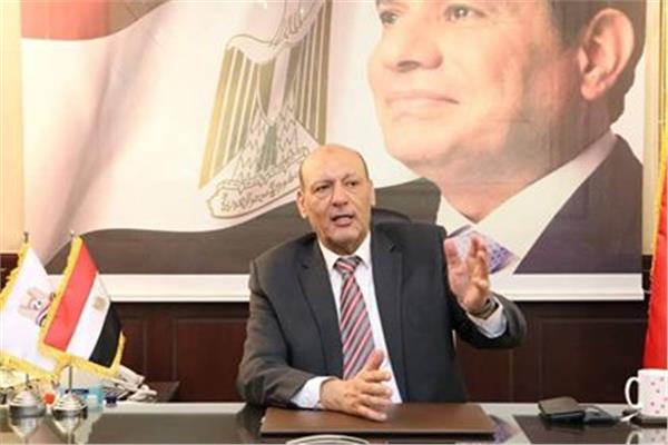 الدكتور حسين ابو العطا رئيس حزب "المصريين"
