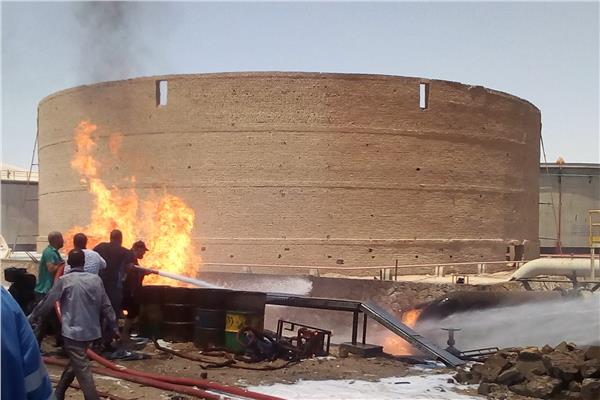 محافظ السويس يوجه الشكر للمشاركين في اخماد حريق شركة البترول  