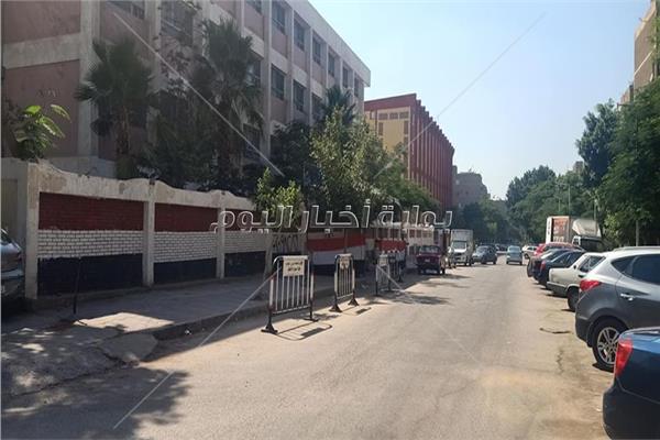 تكثيفات امنية مشددة قبل دخول طلاب ثانوية عامة اللجان بمدينة نصر