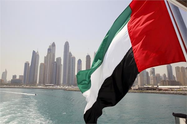 الإمارات تعيد تشكيل الحكومة 