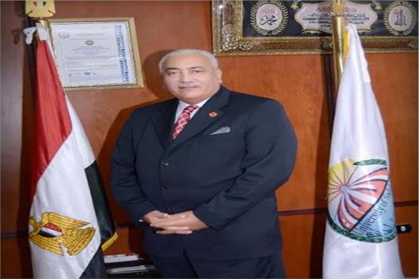  الدكتور أحمد بيومى  رئيس جامعة مدينه السادات