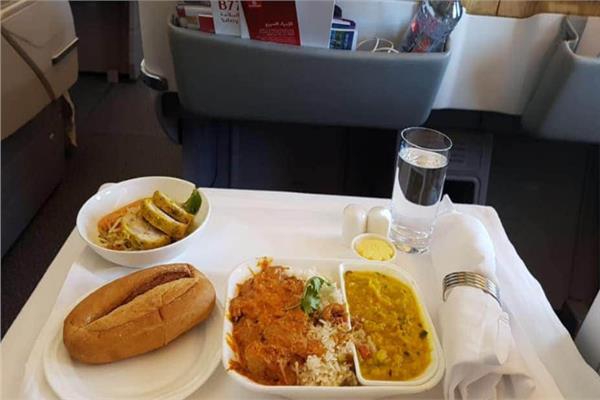 وجبات الطعام على متن الطائرات 