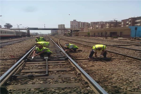  "السكة الحديد" تجري صيانة لتحاويل الإشارات أول أيام عيد الأضحى