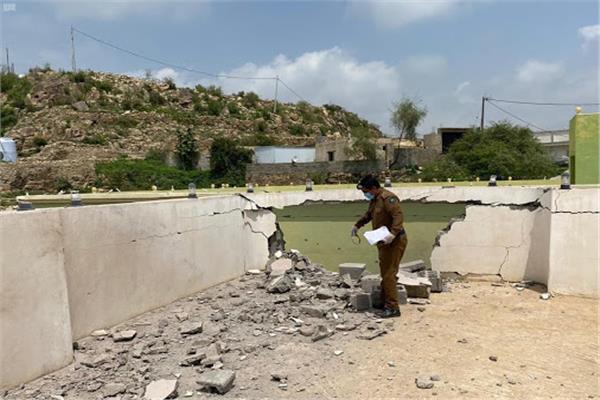 سقوط مقذوف أطلقه الحوثيون على قرية حدودية بجازان
