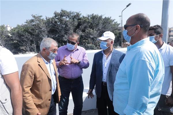 وزير النقل يتابع معدلات تنفيذ عدد من المشروعات بميناء الإسكندرية