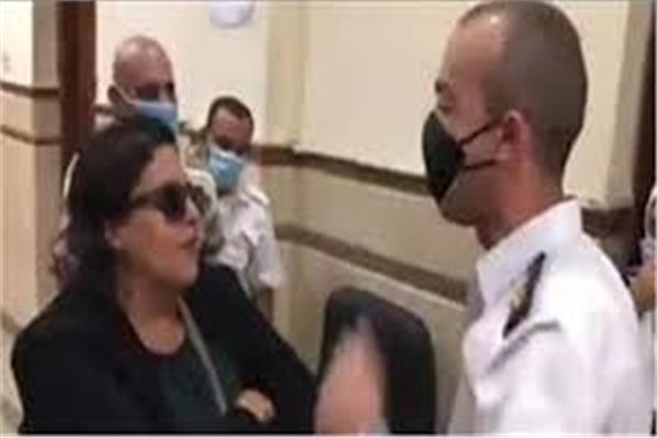 النيابة الإدارية تحيل السيدة المتعدية على  ضابط بمحكمة مصر الجديدة للمعاش 