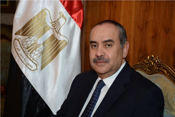 وزير الطيران المدني الطيار محمد منار عنبة