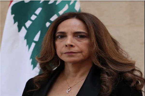 نائب رئيس الحكومة اللبنانية وزيرة الدفاع زينه عكر