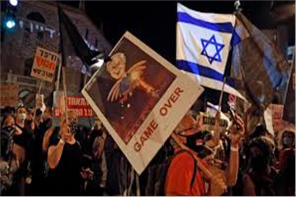 آلاف الإسرائيليين يحتجون على نتنياهو بسبب كورونا