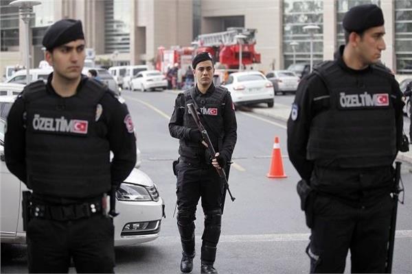 السلطات التركية 