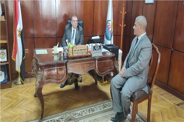 محرر "بوابة أخبار اليوم" مع  د. شريف محمد نائب رئيس جامعة السادات