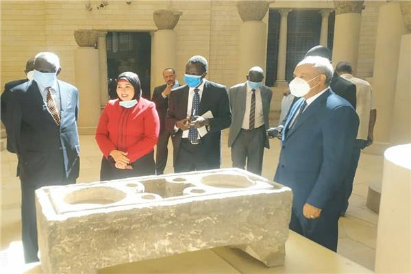 وفد رسمي بجنوب السودان يزور مجمع الاديان في مصر القديمة