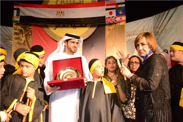 سفارة الإمارات تكرم سهير عبد القادر تقديرا لجهودها مع ذوي القدرات الخاصة