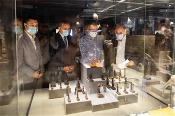 العناني يتفقد متحف كفر الشيخ قبل افتتاحه