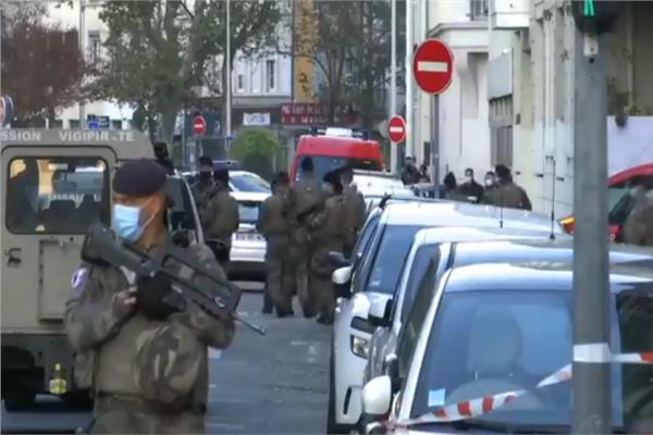 فرنسا تتعامل مع «حادث خطير» في ليون وأنباء عن إصابة كاهن
