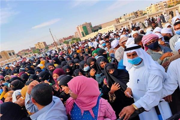 توافد الموطنين على انتخابات في سيناء