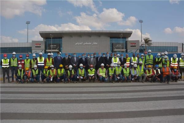 «منار» يتفقد أعمال مشروع توسعة مطار سفنكس الدولي