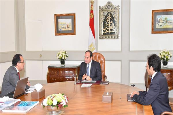 الرئيس السيسي خلال اجتماع مع مدبولي لبحث مخطط تنمية قرية الروضة