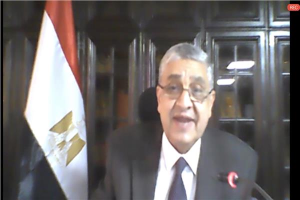 د- محمد شاكر وزير الكهرباء