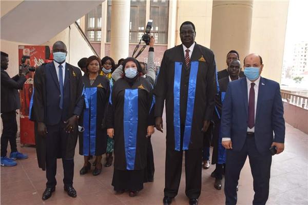  تكريم خريجين طلاب جنوب السودان بالجامعا