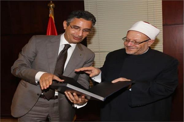 مفتى الديار المصرية  ورئيس مجلس إدارة الهيئة القومية للبريد