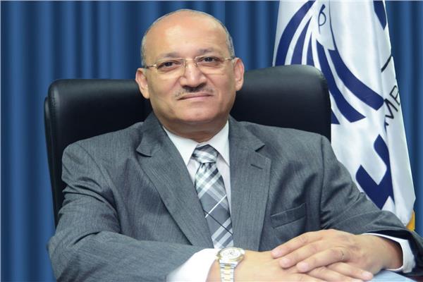  الطيار رشدى زكريا- رئيس مجلس إدارة الشركة القابضة لمصر للطيران 