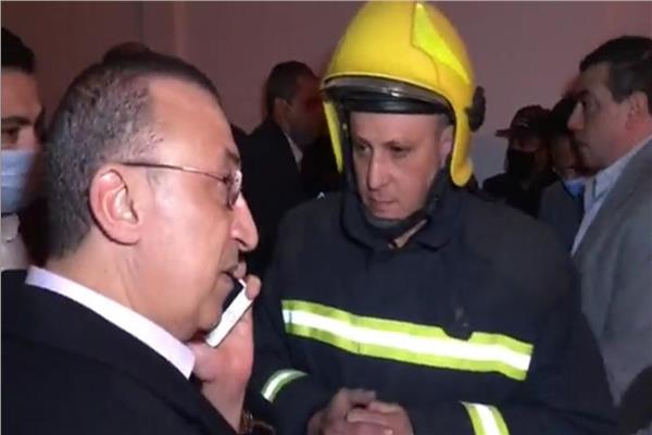 محافظ الإسكندرية يتفقد إطفاء حريق مخزن ميناء الإسكندرية 