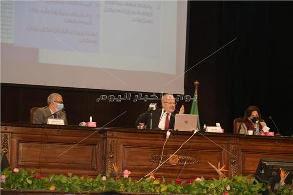 رئيس جامعة القاهرة .. محمد عثمان الخشت 