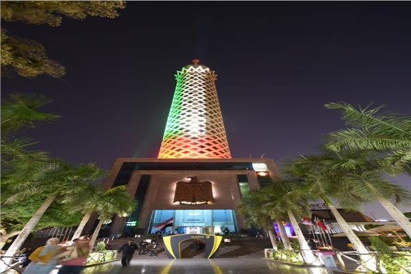 إضاءة برج القاهرة بعلم الإمارات 
