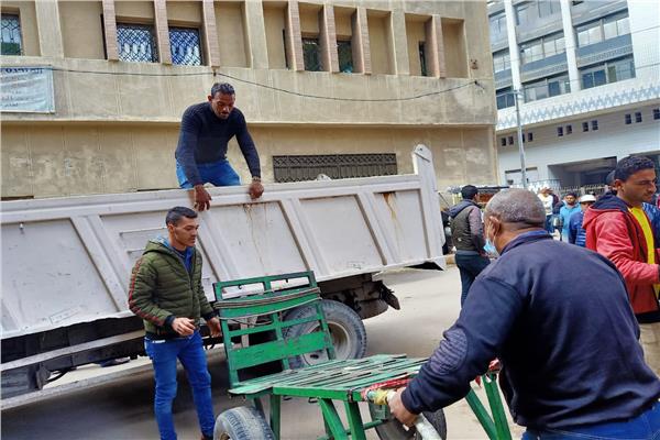 مواصلة الحملات لإزالة إشغالات الطريق بلاسكندرية 