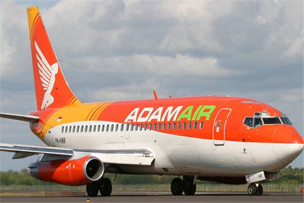 الطائرة الأندونيسية Adam Air Flight 574